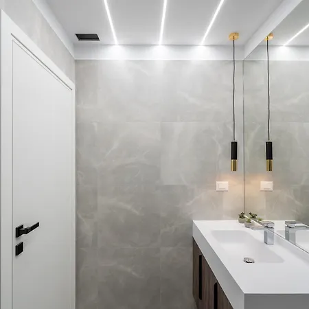 公寓 One Comfort Parking