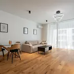 Апартаменти One Comfort Parking *