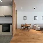 Апартаменти One Comfort Parking Бухарест