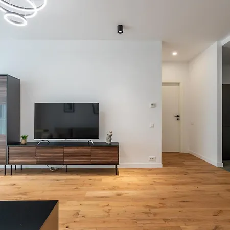 One Comfort Parking Apartment Bukarest