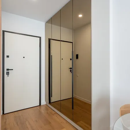 Appartement One Comfort Parking Boekarest