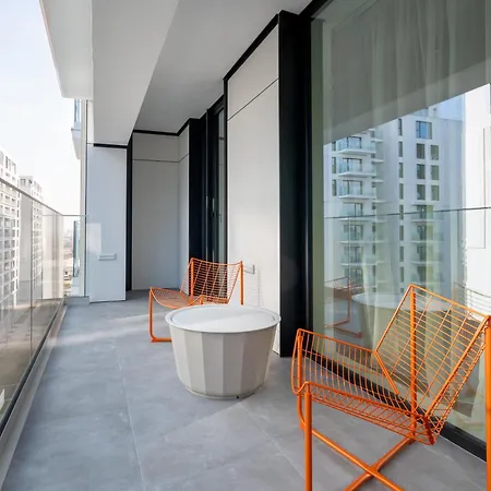 One Comfort Parking בוקרשט