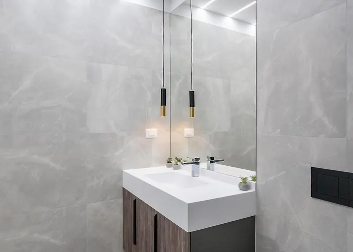 One Comfort Parking * Bucureşti